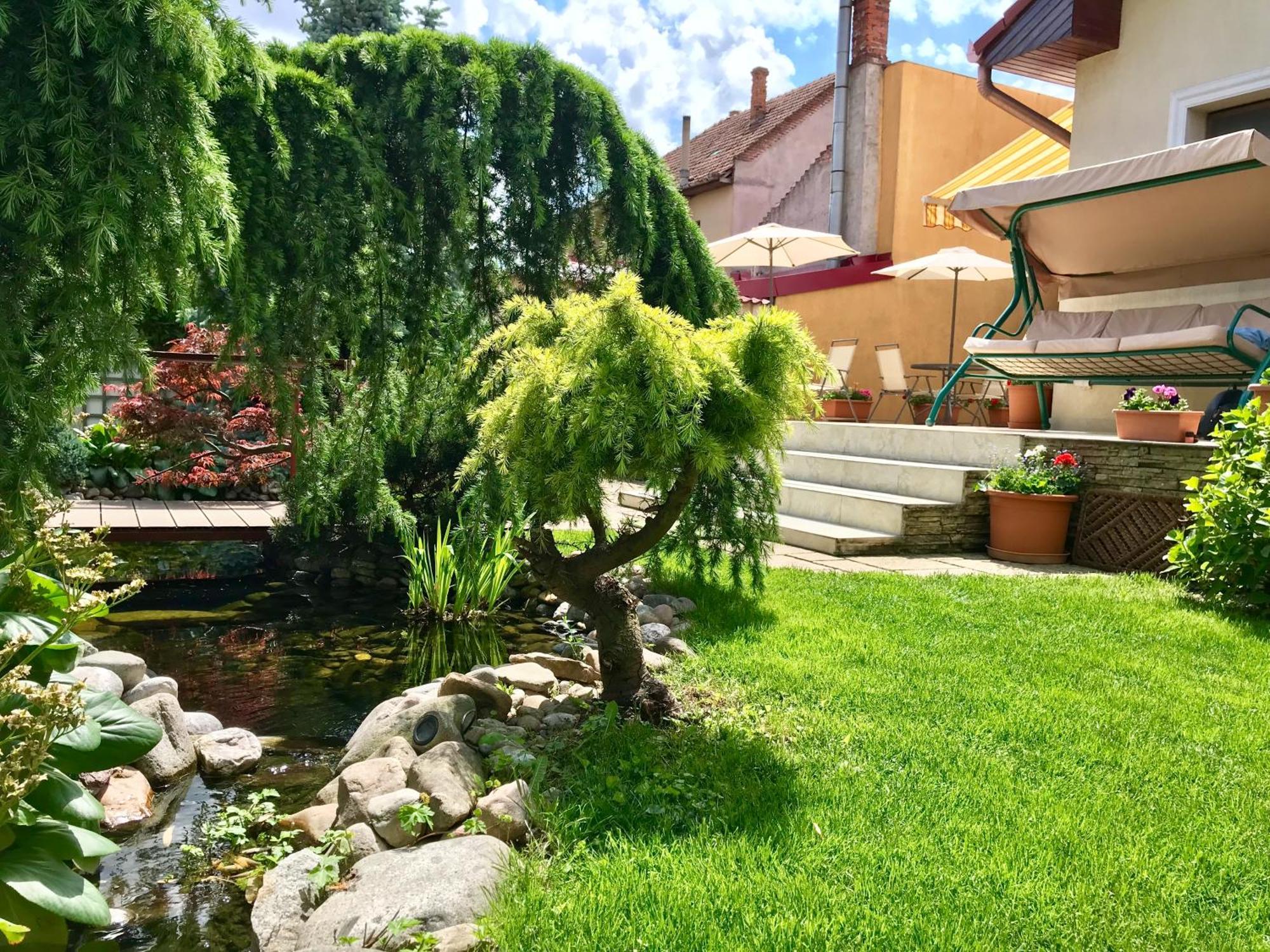 Cristi'S Rooms - Pensiune Oradea Exterior photo