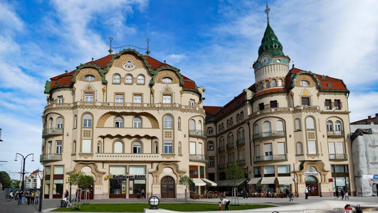Cristi'S Rooms - Pensiune Oradea Exterior photo